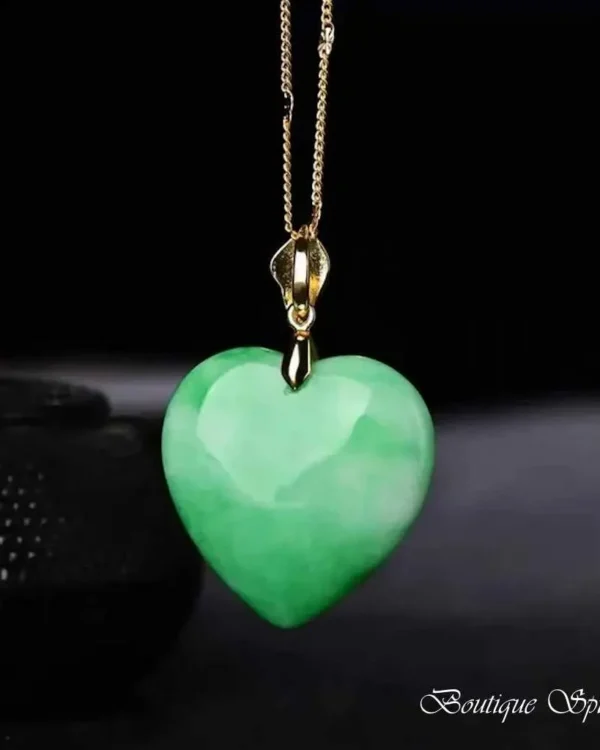 pendentif cœur de jade