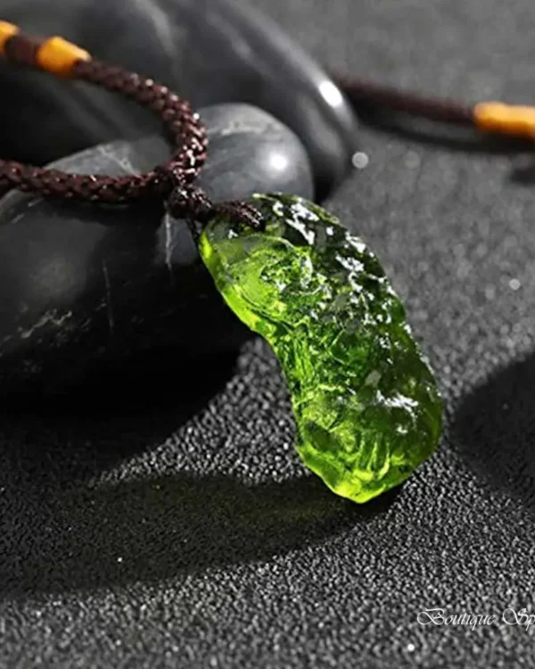 pendentif en moldavite guérison